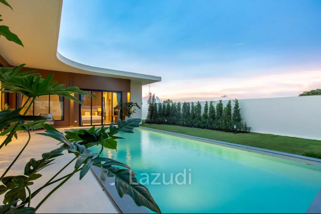 307 sqm modern pool villa in Thap Tai Hua Hin Issara Ville