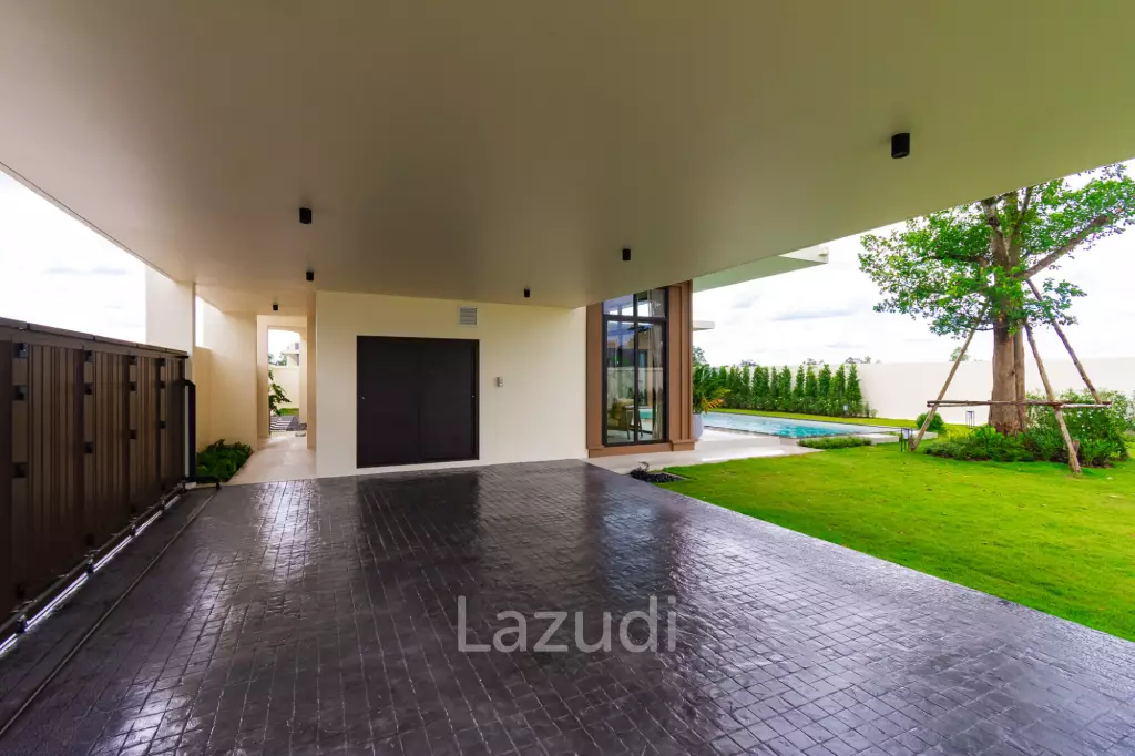 307 sqm modern pool villa in Thap Tai Hua Hin Issara Ville
