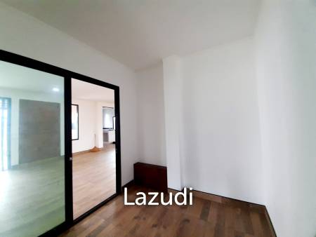 3 Bedrooms 90% Completed House for Sale at Rim Kok