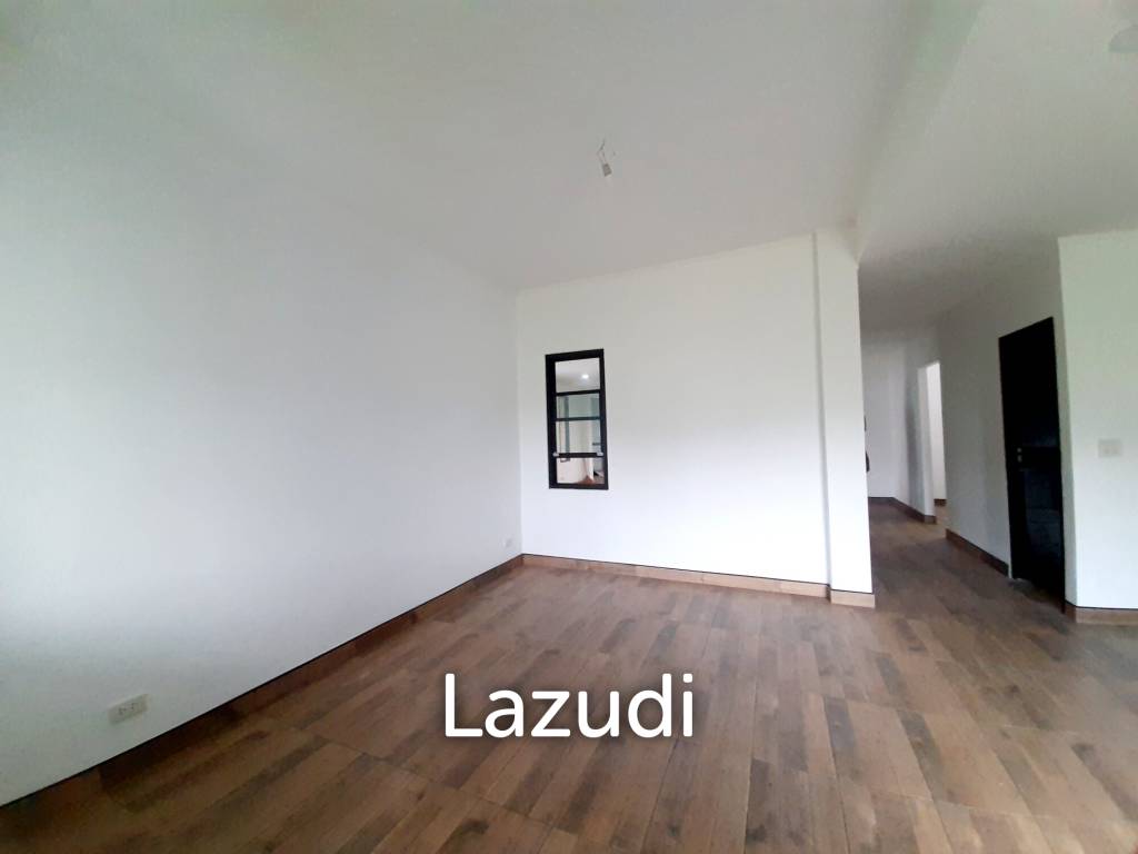 3 Bedrooms 90% Completed House for Sale at Rim Kok