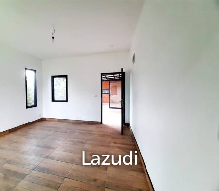 3 Bedrooms 90% Completed House for Sale at Rim Kok