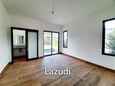 3 Bedrooms 90% Completed House for Sale at Rim Kok