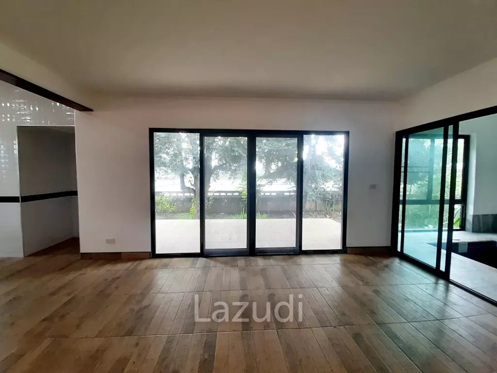 3 Bedrooms 90% Completed House for Sale at Rim Kok