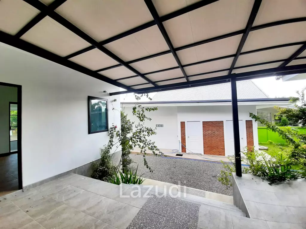 3 Bedrooms 90% Completed House for Sale at Rim Kok