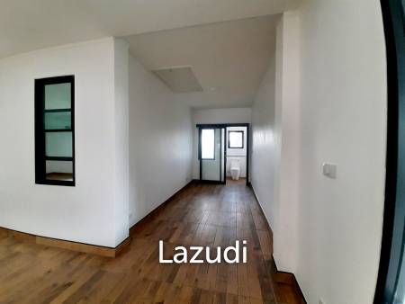 3 Bedrooms 90% Completed House for Sale at Rim Kok