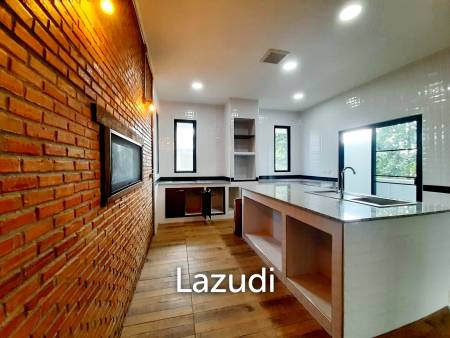 3 Bedrooms 90% Completed House for Sale at Rim Kok