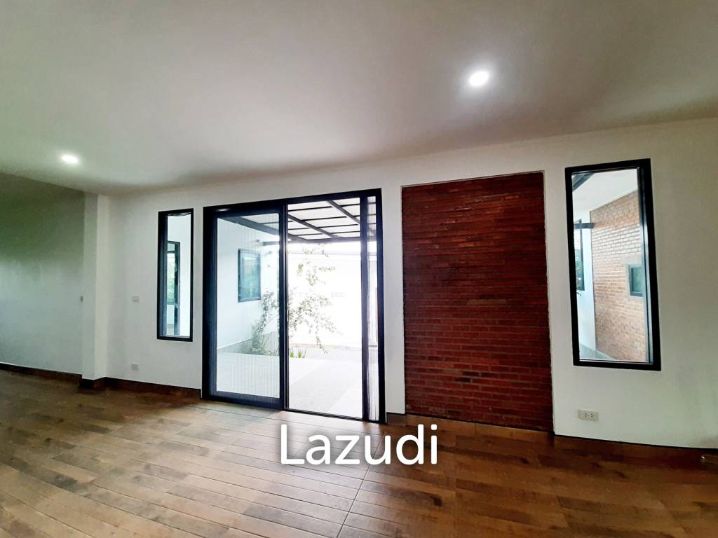 3 Bedrooms 90% Completed House for Sale at Rim Kok