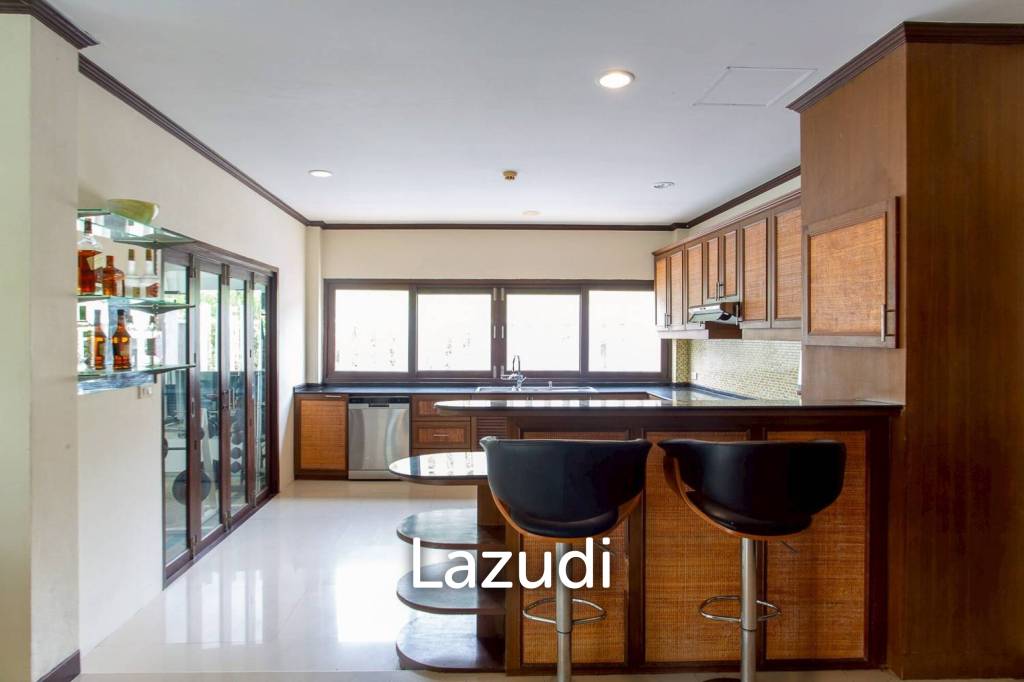 Luxurious 2 Storey 4 Bed Pool Villa at Hua Hin 88