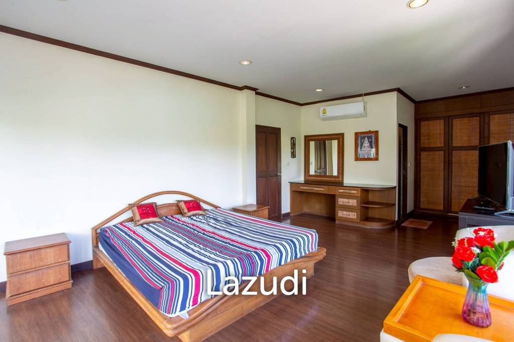 Luxurious 2 Storey 4 Bed Pool Villa at Hua Hin 88