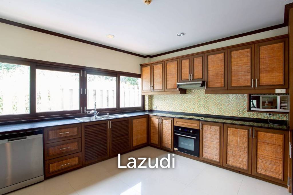 Luxurious 2 Storey 4 Bed Pool Villa at Hua Hin 88