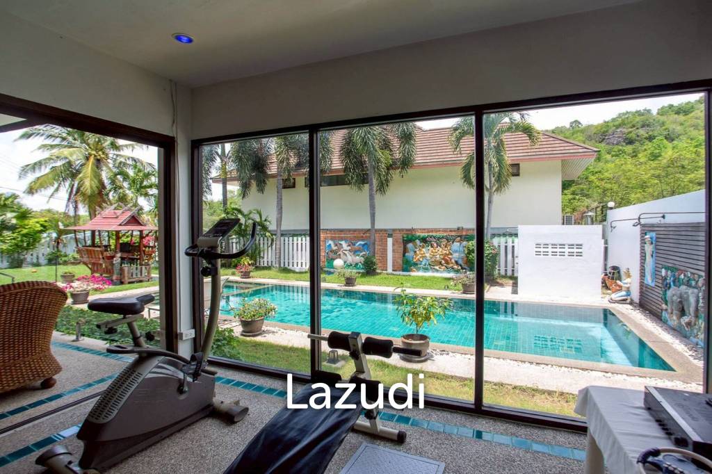 Luxurious 2 Storey 4 Bed Pool Villa at Hua Hin 88