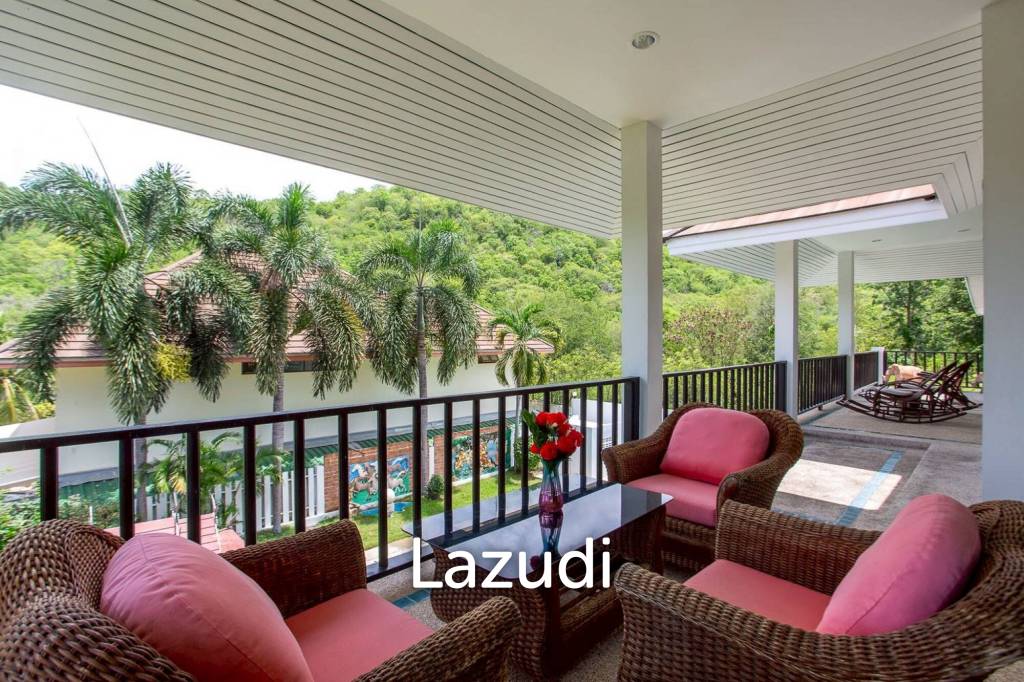 Luxurious 2 Storey 4 Bed Pool Villa at Hua Hin 88