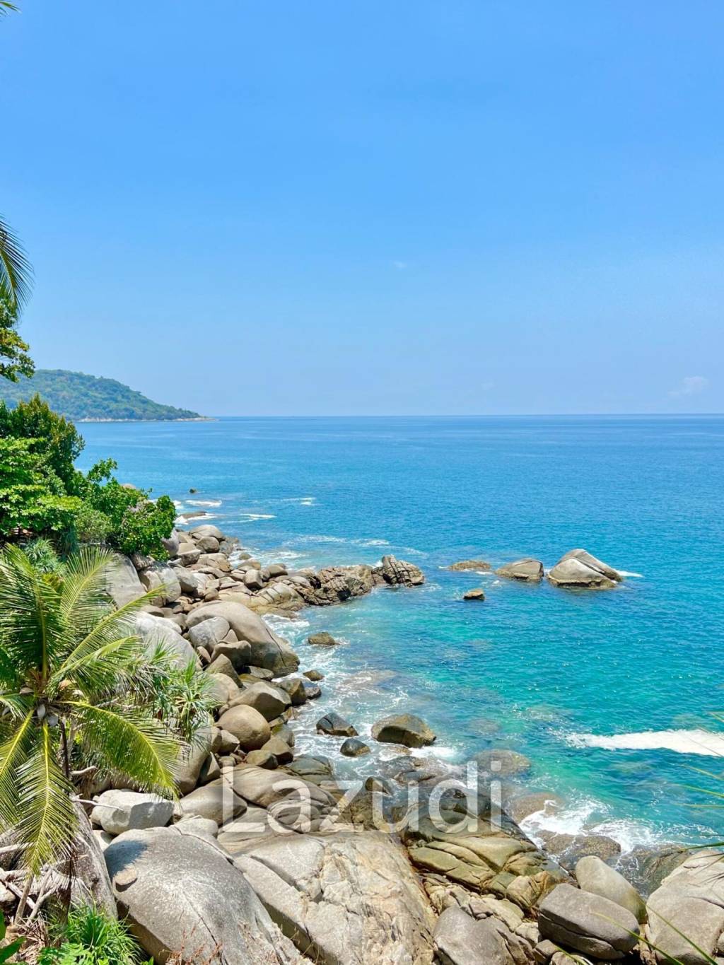 Luxurious 8 bed, 11 bath, Oceanfront Villa in Kata