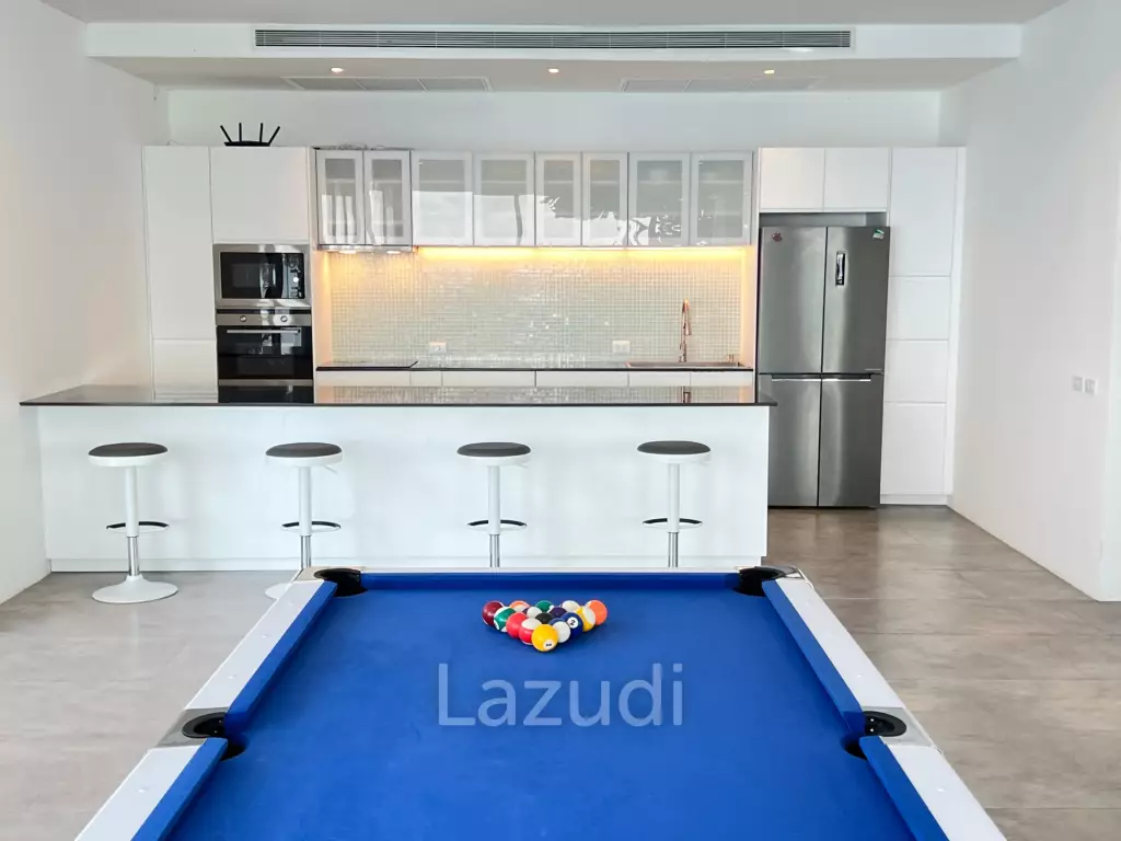 Luxurious 8 bed, 11 bath, Oceanfront Villa in Kata