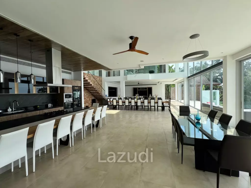 Luxurious 8 bed, 11 bath, Oceanfront Villa in Kata