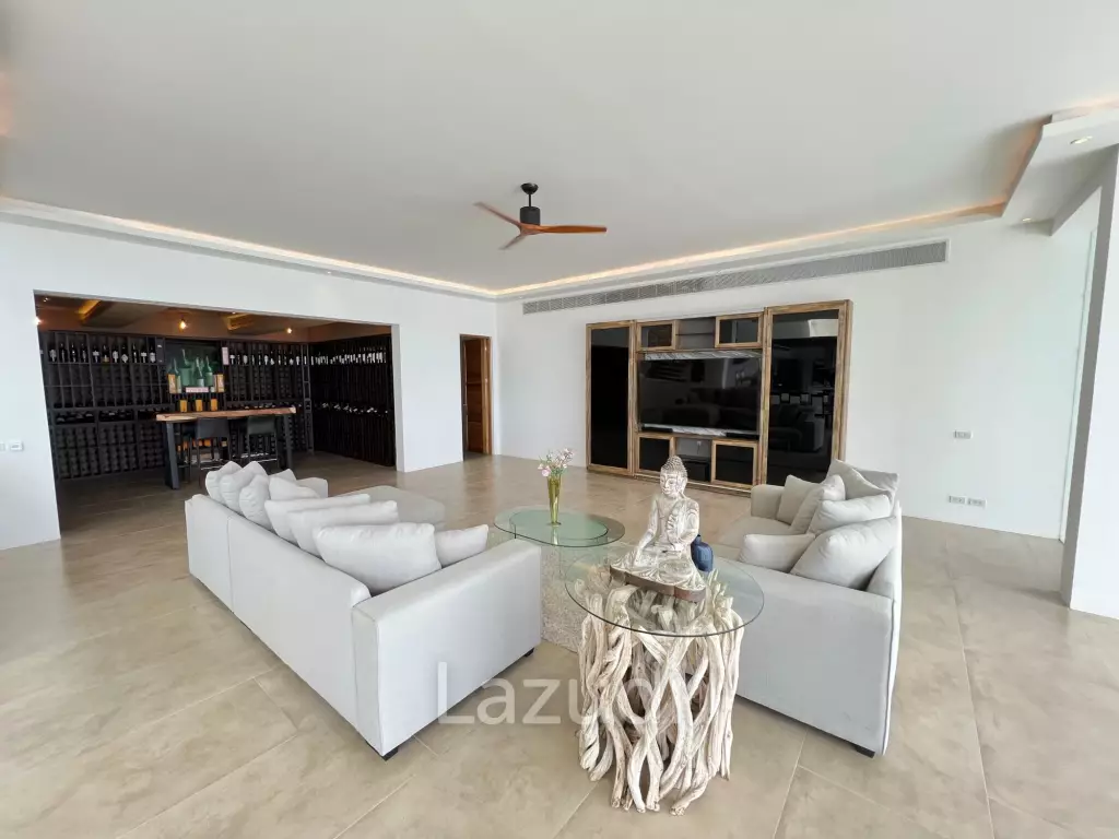 Luxurious 8 bed, 11 bath, Oceanfront Villa in Kata