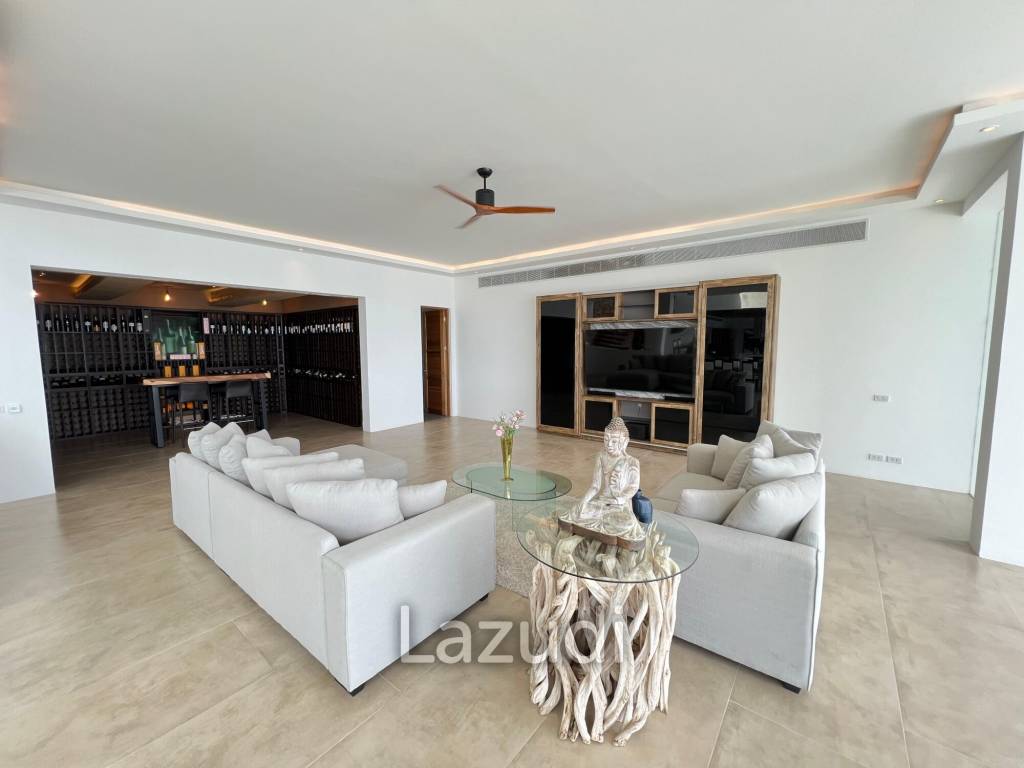 Luxurious 8 bed, 11 bath, Oceanfront Villa in Kata