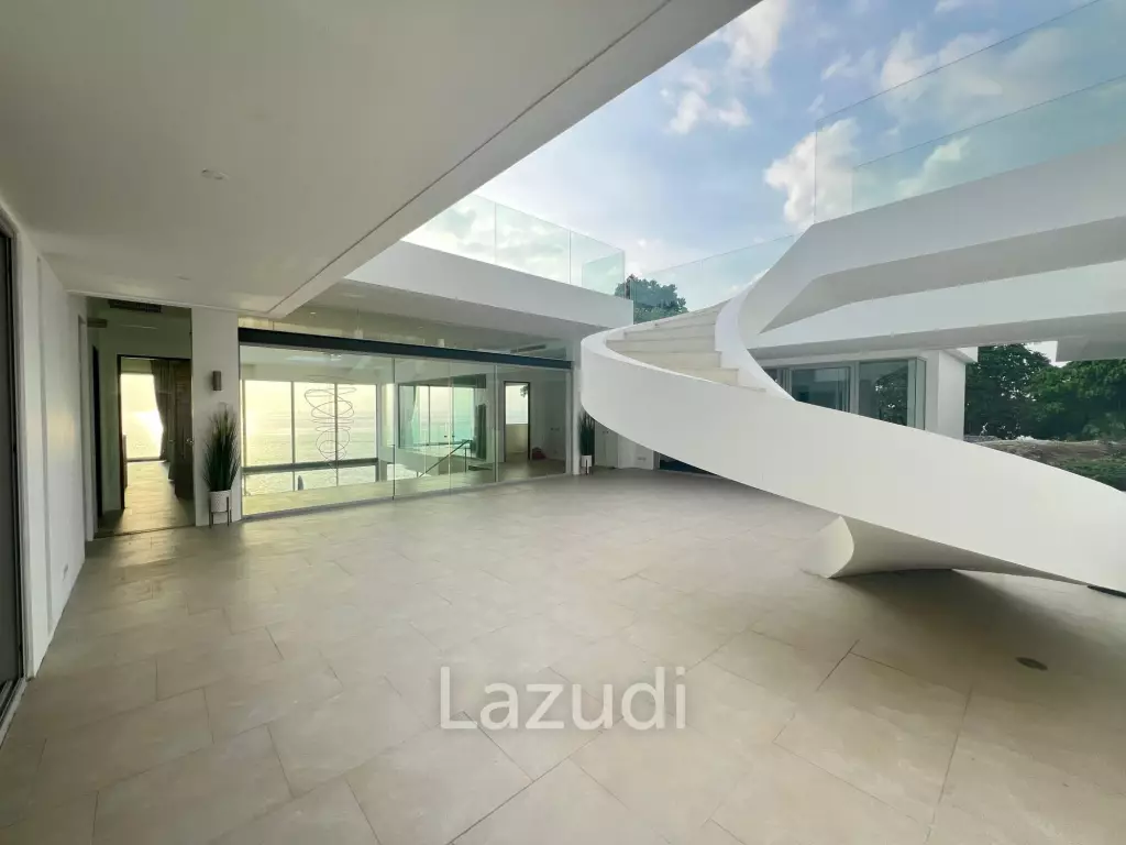 Luxurious 8 bed, 11 bath, Oceanfront Villa in Kata