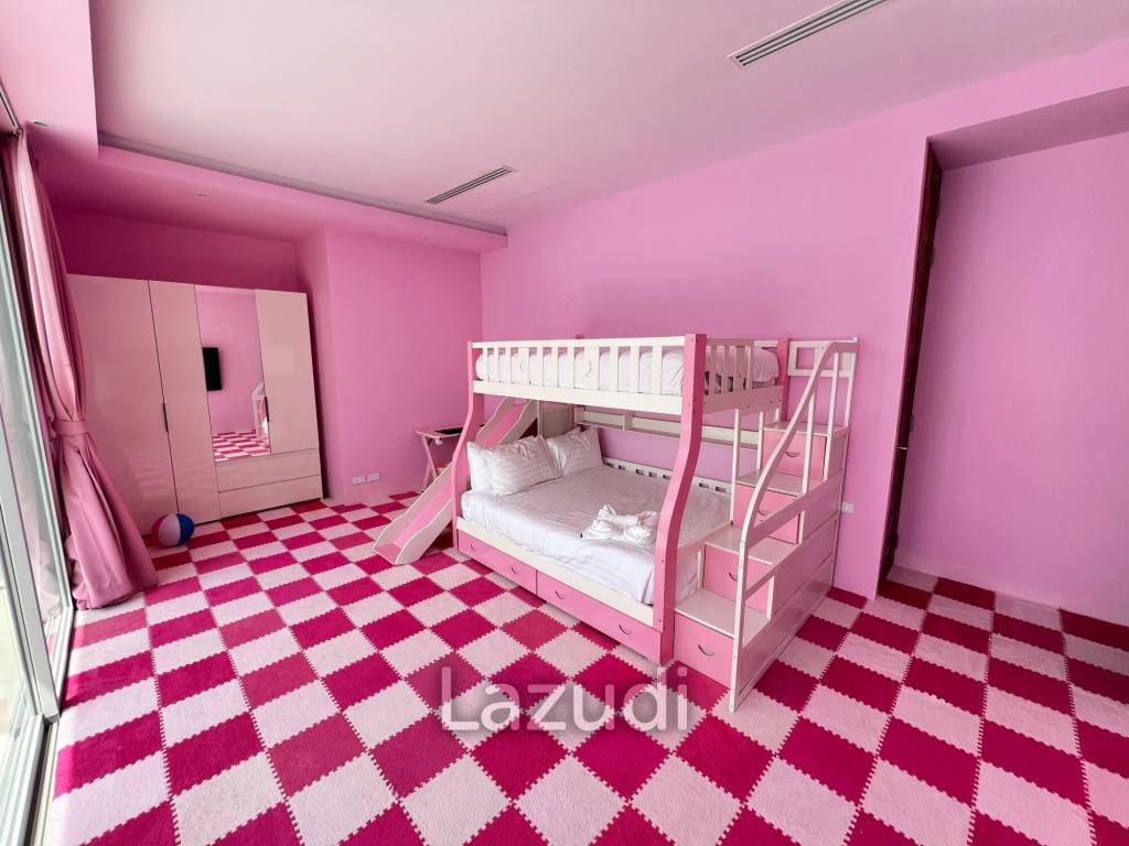 Luxurious 8 bed, 11 bath, Oceanfront Villa in Kata