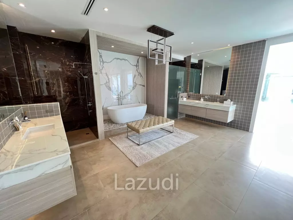 Luxurious 8 bed, 11 bath, Oceanfront Villa in Kata