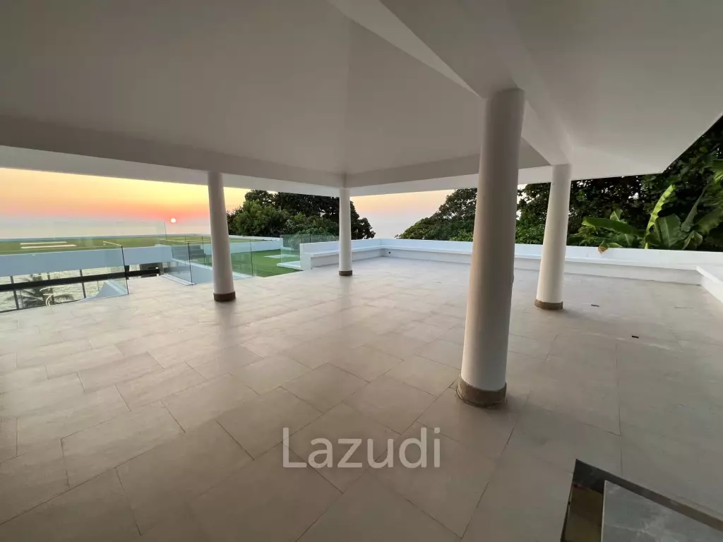 Luxurious 8 bed, 11 bath, Oceanfront Villa in Kata