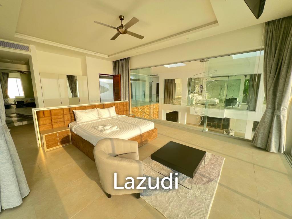 Luxurious 8 bed, 11 bath, Oceanfront Villa in Kata