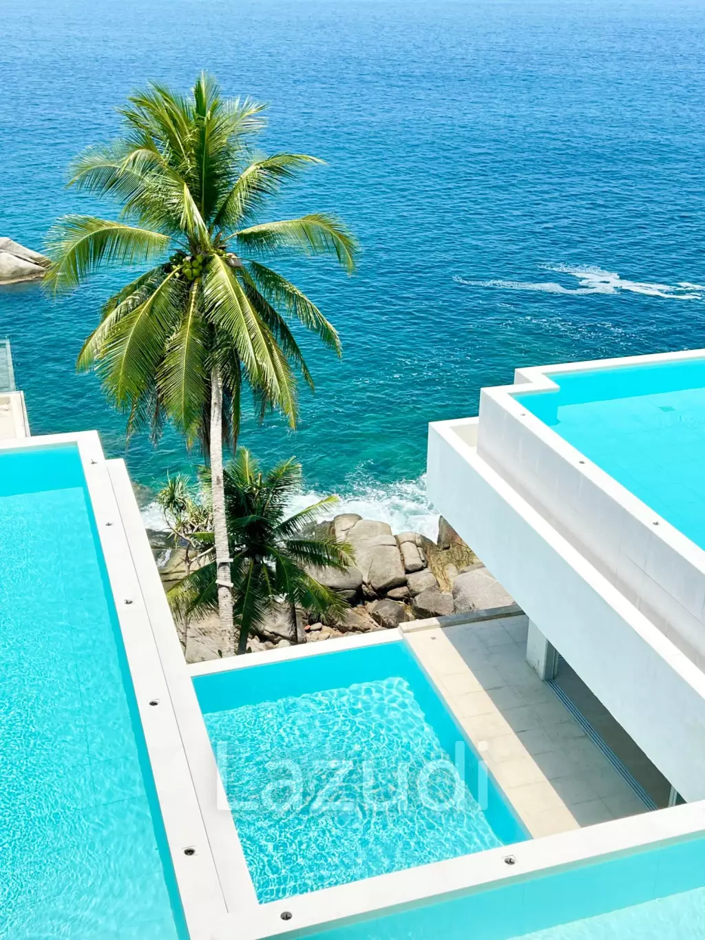 Luxurious 8 bed, 11 bath, Oceanfront Villa in Kata
