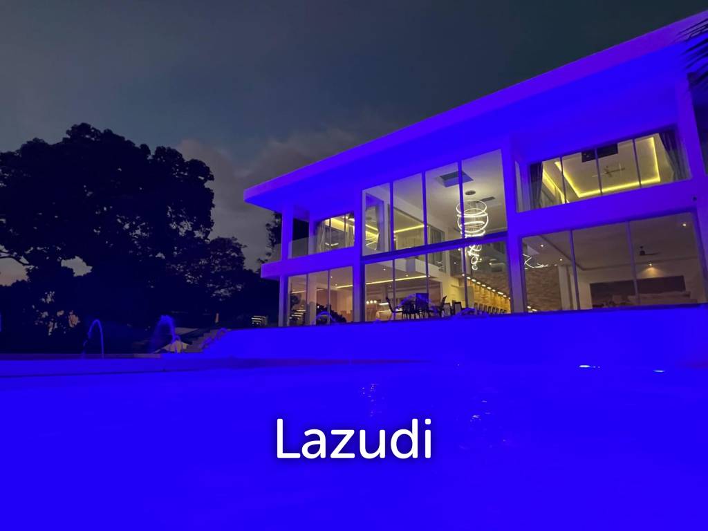 Luxurious 8 bed, 11 bath, Oceanfront Villa in Kata