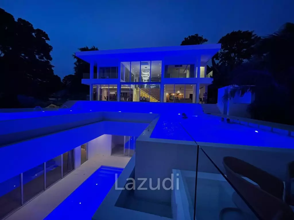 Luxurious 8 bed, 11 bath, Oceanfront Villa in Kata