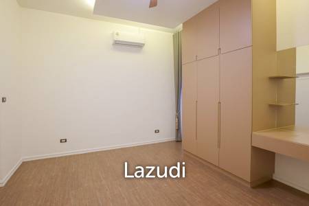 ขายบ้าน 4 ห้องนอนพร้อมสระว่ายน้ำในโครงการกอล์ฟวิลเลจ หัวหิน