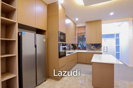 ขายบ้าน 4 ห้องนอนพร้อมสระว่ายน้ำในโครงการกอล์ฟวิลเลจ หัวหิน