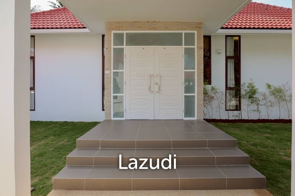 ขายบ้าน 4 ห้องนอนพร้อมสระว่ายน้ำในโครงการกอล์ฟวิลเลจ หัวหิน