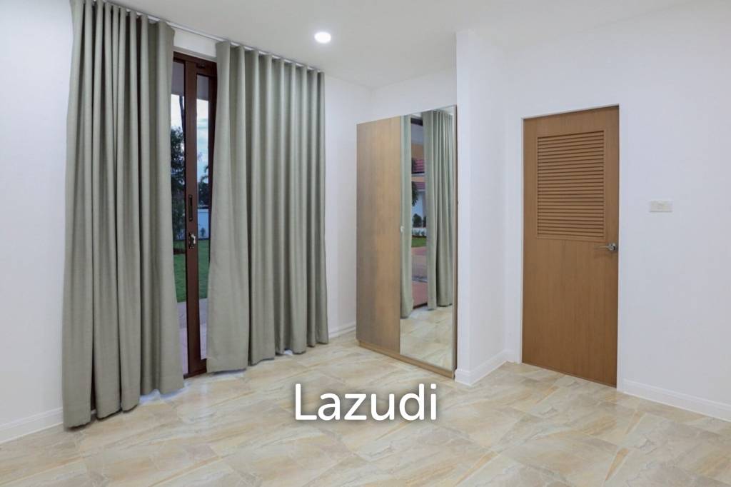ขายบ้าน 4 ห้องนอนพร้อมสระว่ายน้ำในโครงการกอล์ฟวิลเลจ หัวหิน