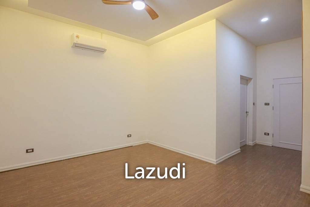 ขายบ้าน 4 ห้องนอนพร้อมสระว่ายน้ำในโครงการกอล์ฟวิลเลจ หัวหิน