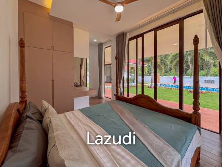 ขายบ้าน 4 ห้องนอนพร้อมสระว่ายน้ำในโครงการกอล์ฟวิลเลจ หัวหิน