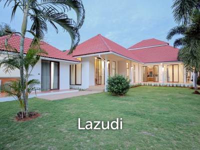 Golf Village: 4-Bedroom Villa with Pool in Hua Hin