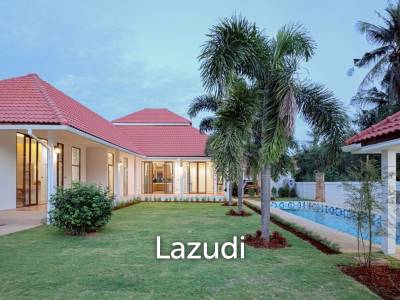 Golf Village: 4-Bedroom Villa with Pool in Hua Hin
