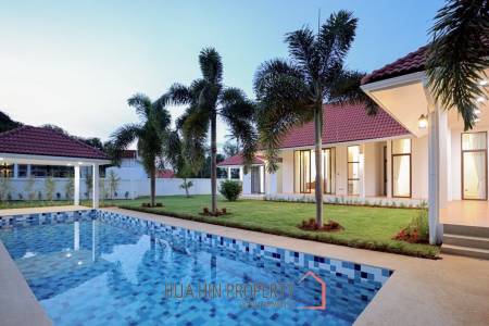 Golf Village: 4-Bedroom Villa with Pool in Hua Hin