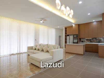 Golf Village: 4-Bedroom Villa with Pool in Hua Hin