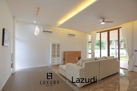 ขายบ้าน 4 ห้องนอนพร้อมสระว่ายน้ำในโครงการกอล์ฟวิลเลจ หัวหิน