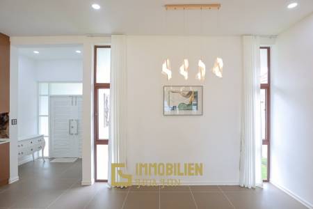 ขายบ้าน 4 ห้องนอนพร้อมสระว่ายน้ำในโครงการกอล์ฟวิลเลจ หัวหิน