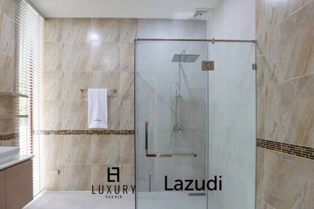 ขายบ้าน 4 ห้องนอนพร้อมสระว่ายน้ำในโครงการกอล์ฟวิลเลจ หัวหิน