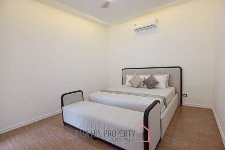 Golf Village: 4-Bedroom Villa with Pool in Hua Hin