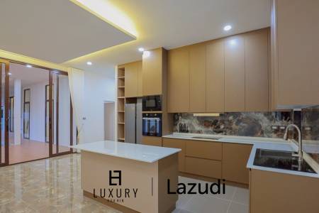 ขายบ้าน 4 ห้องนอนพร้อมสระว่ายน้ำในโครงการกอล์ฟวิลเลจ หัวหิน