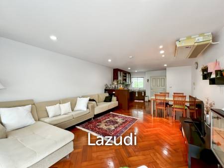 For Sale : Charming  2-Bedroom Condo in Baan Chai Talay Hua Hin