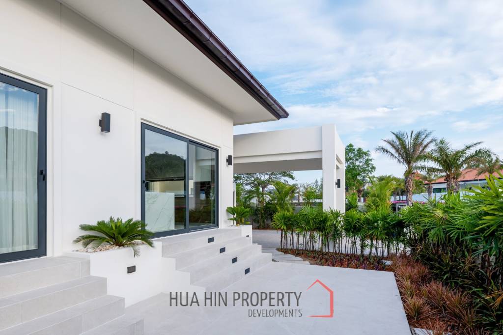 3 Bad 3 Bath 232 SQ.M BelVida Estates Villa Suasana