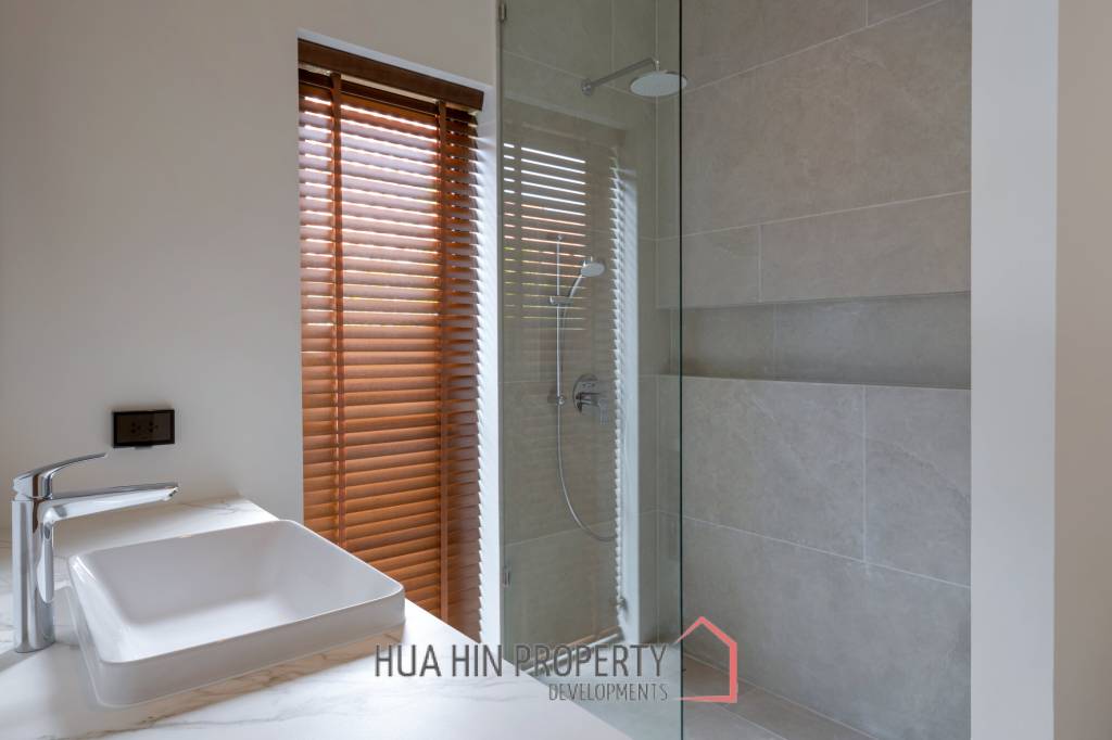 2 Bad 2 Bath 180 SQ.M BelVida Estates Villa Suasana