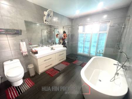 BO FAI: Renovated 4 bedroom villa with a 17x7 meter pool