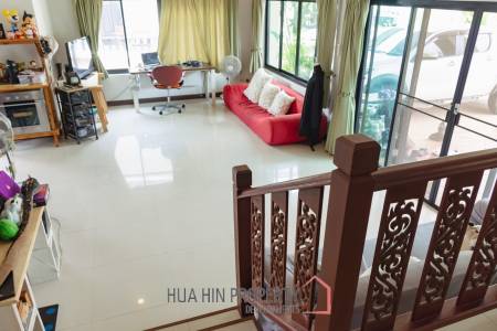 Charming 3-Bedroom Villa in Hua Hin Horizon