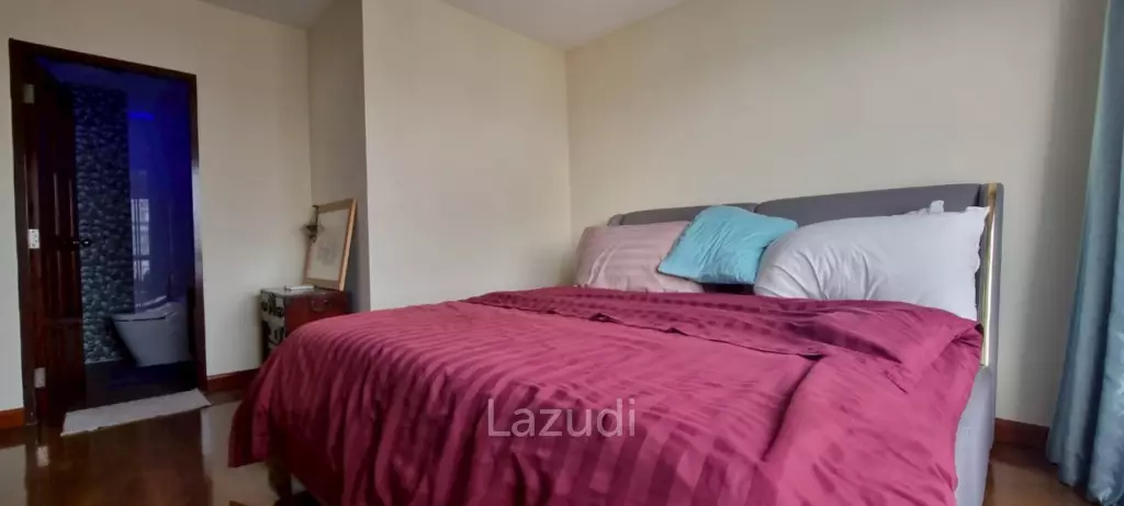 2 Beds 3 Baths 242 SQ.M. Baan Haad U Thong
